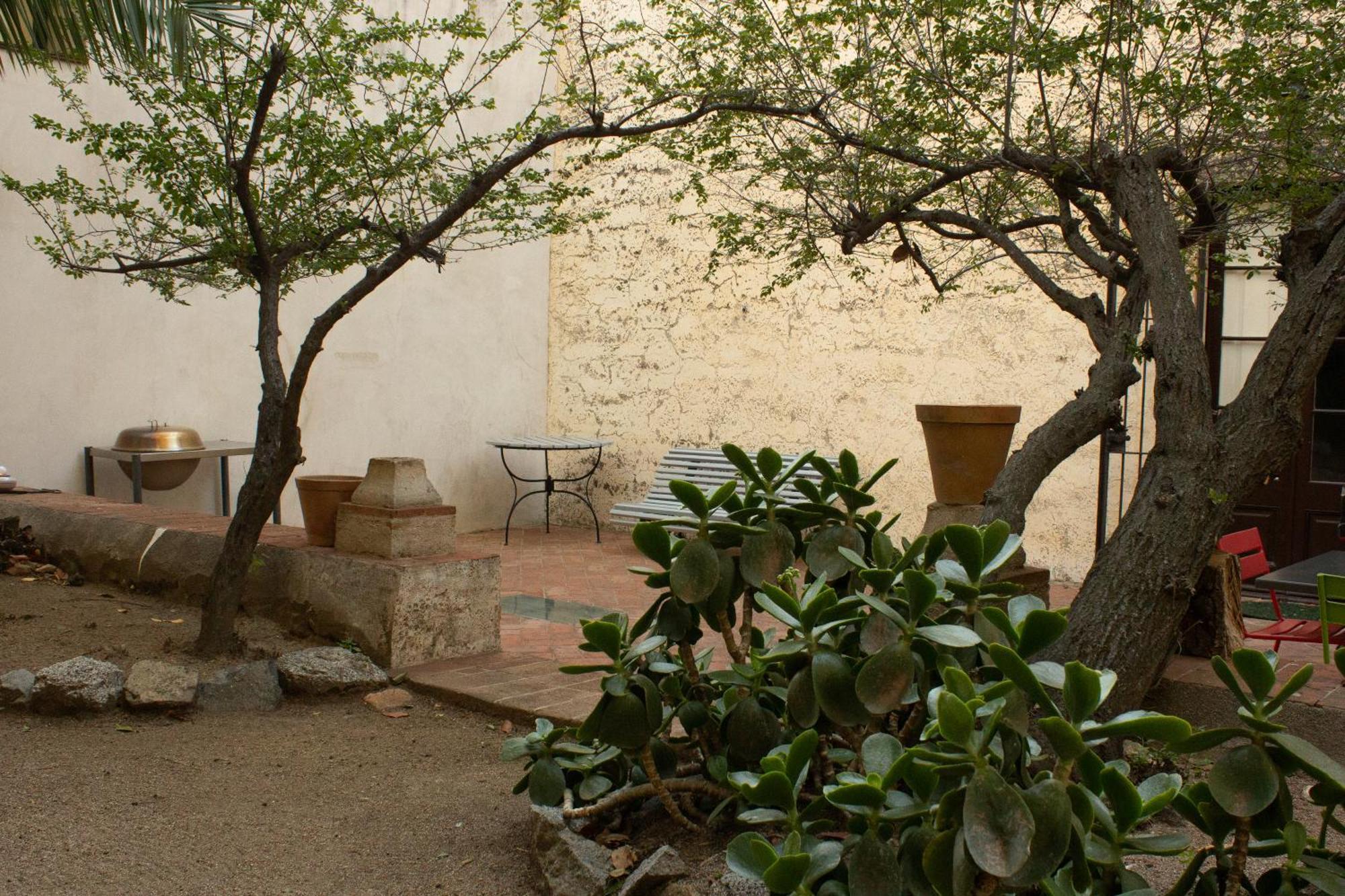 Can Rovira - Stunning Neoclassical Mansion, Just 20 Min Drive From Barcelona City Center, Ideal For Groups And Families 아레이야 외부 사진